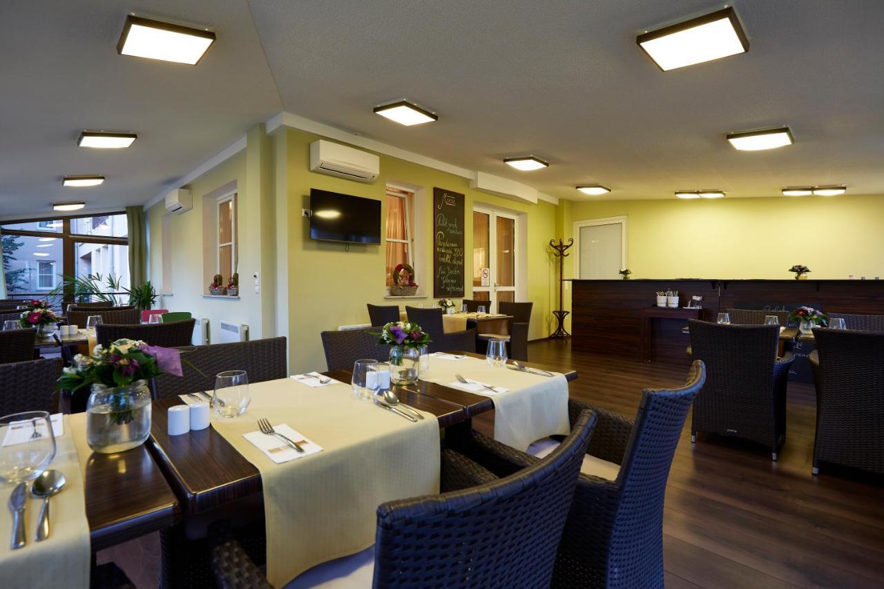 Hotel Lajta Park Mosonmagyarovar Luaran gambar